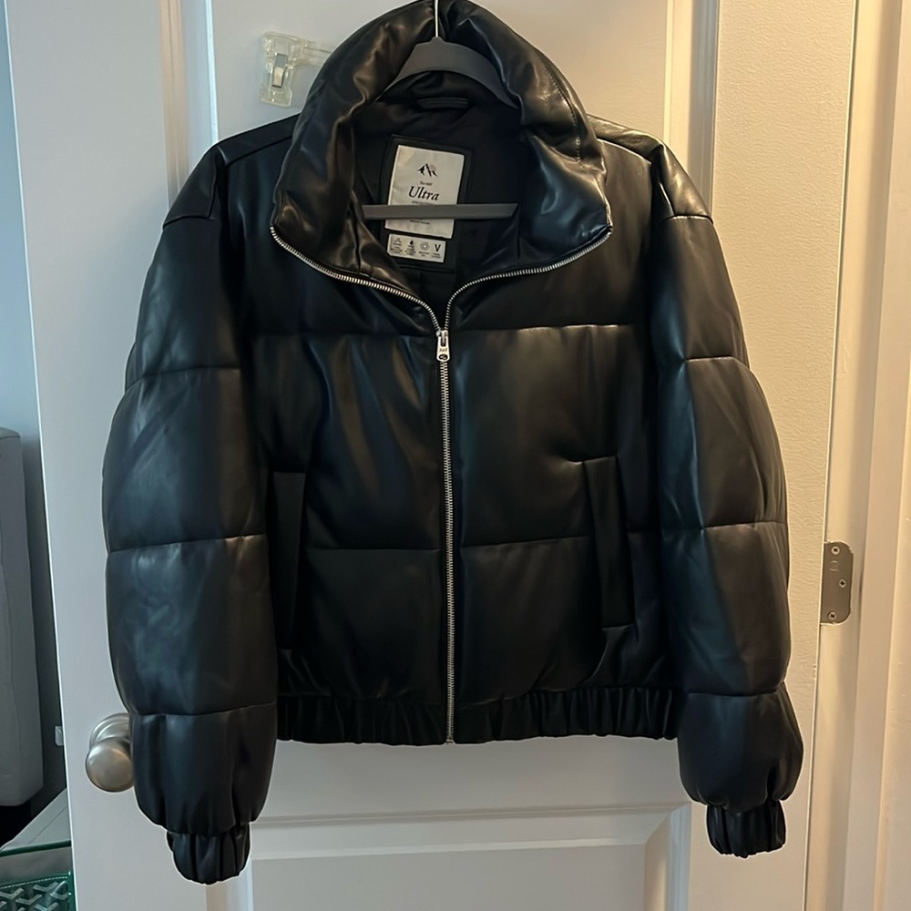 Abercrombie jacket - puffy & black leather